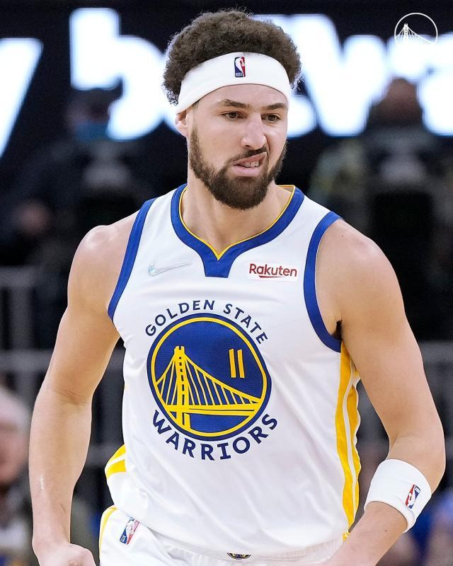 hth华体会全站app-复出首战砍17分还上演隔扣！有他的勇士才算完整