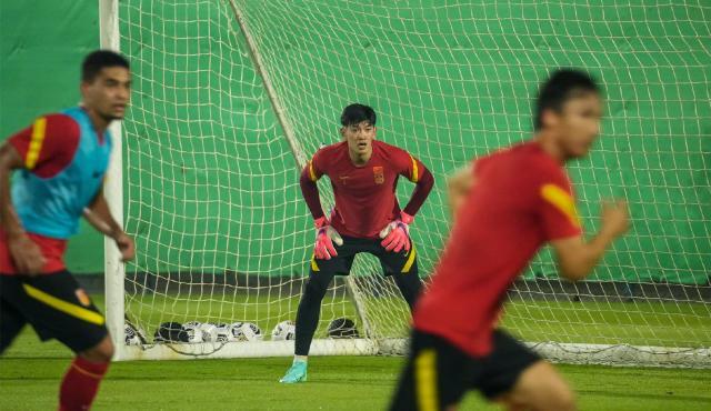 聚焦中菲：夺控球权打消耗战！破密集防守考验国足