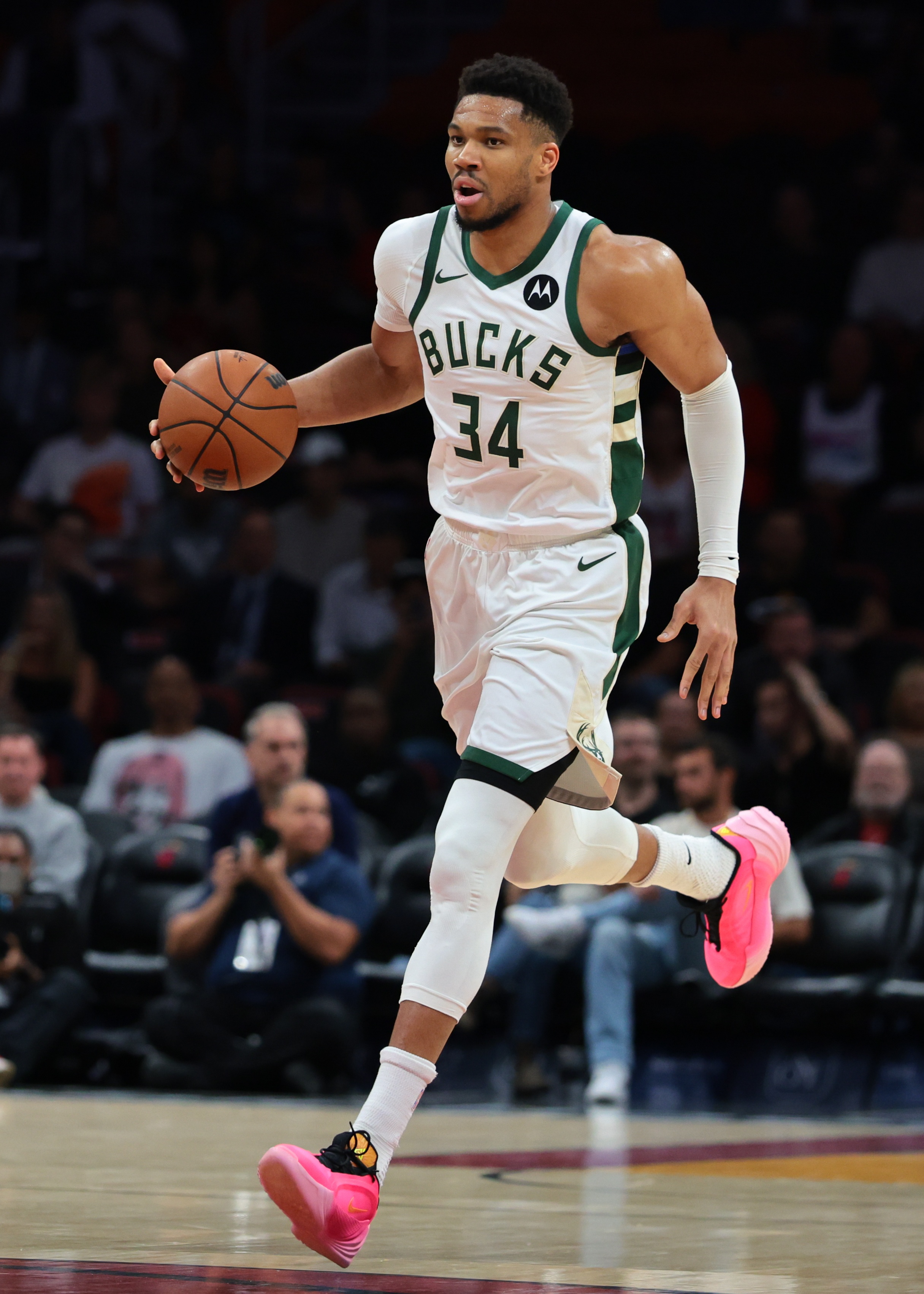 华体会在线app-里弗斯：字母想兄弟同台但他没完全康复 我夹在中间进退两难